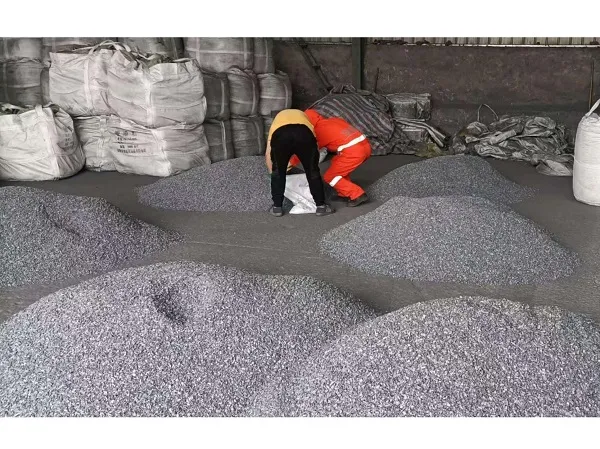 SGS taking FeSi inoculant sample