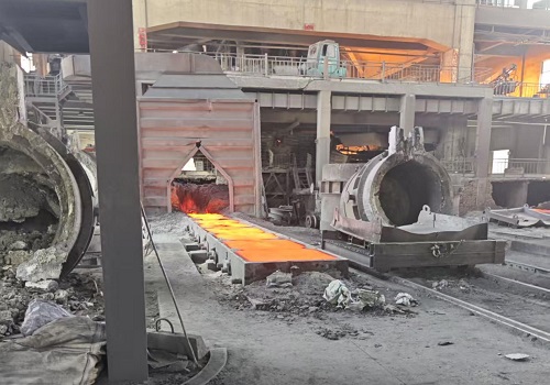 molten Calcium Silicon poured into ingot mold in factory
