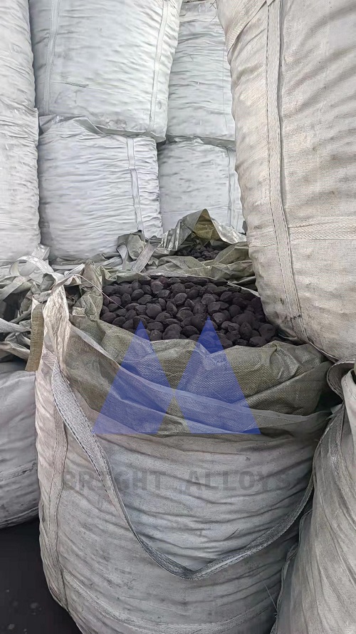 BRIGHT ALLOYS 70% silicon briquette packing in 1mt bag